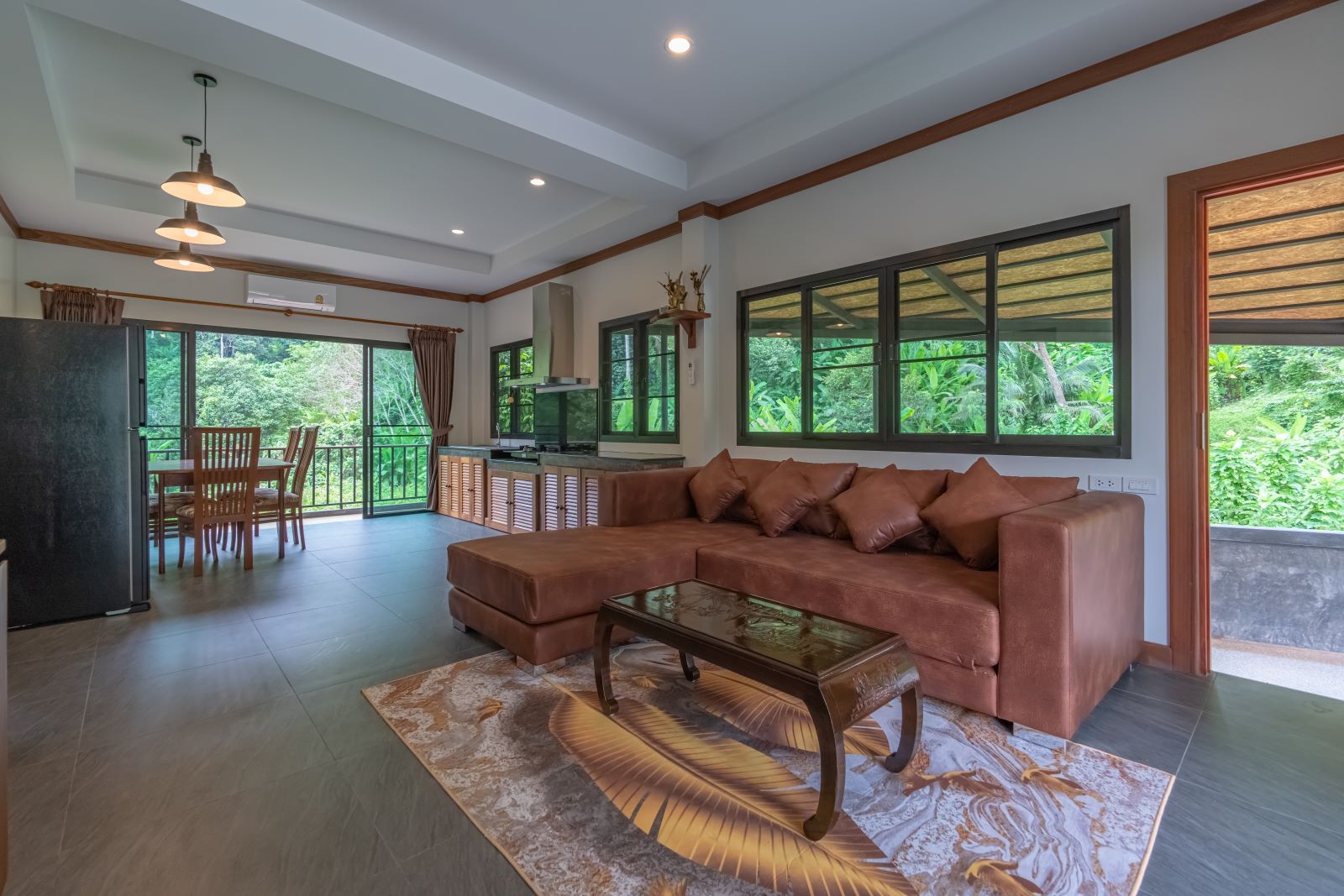 prodej-exkluzivni-vily-nai-thon-phuket-12